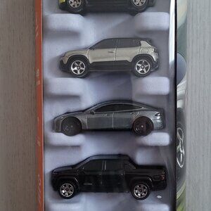 Matchbox 2024 5 pack set - MBX Electric Drivers
